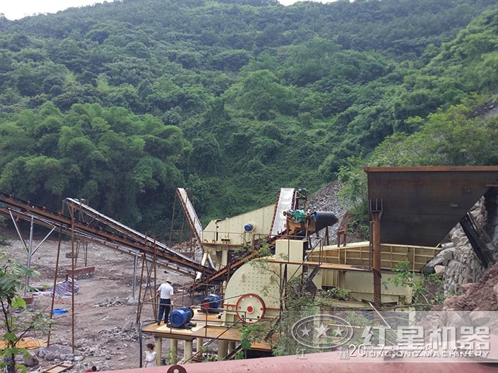 青石重锤破碎生产线 青石重锤破碎生产线