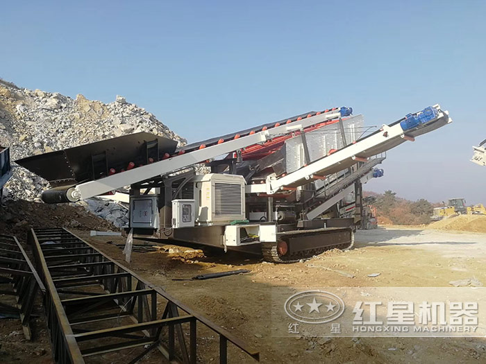 山东环保型履带式石料破碎站现场 山东环保型履带式石料破碎站现场