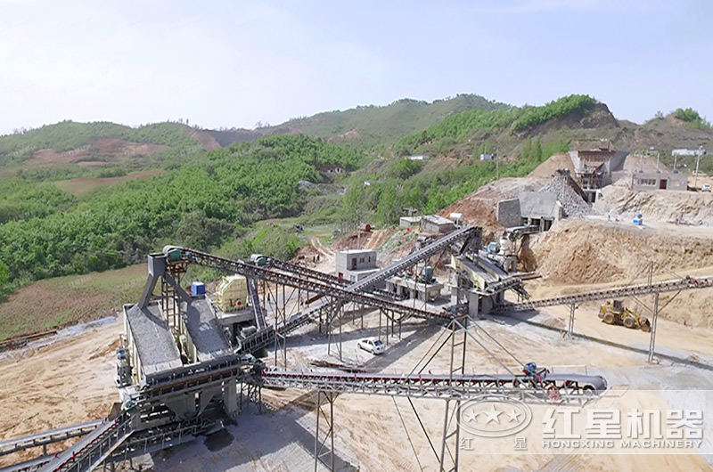 碎石设备搭配组建砂石生产线作业现场 碎石设备搭配组建砂石生产线作业现场